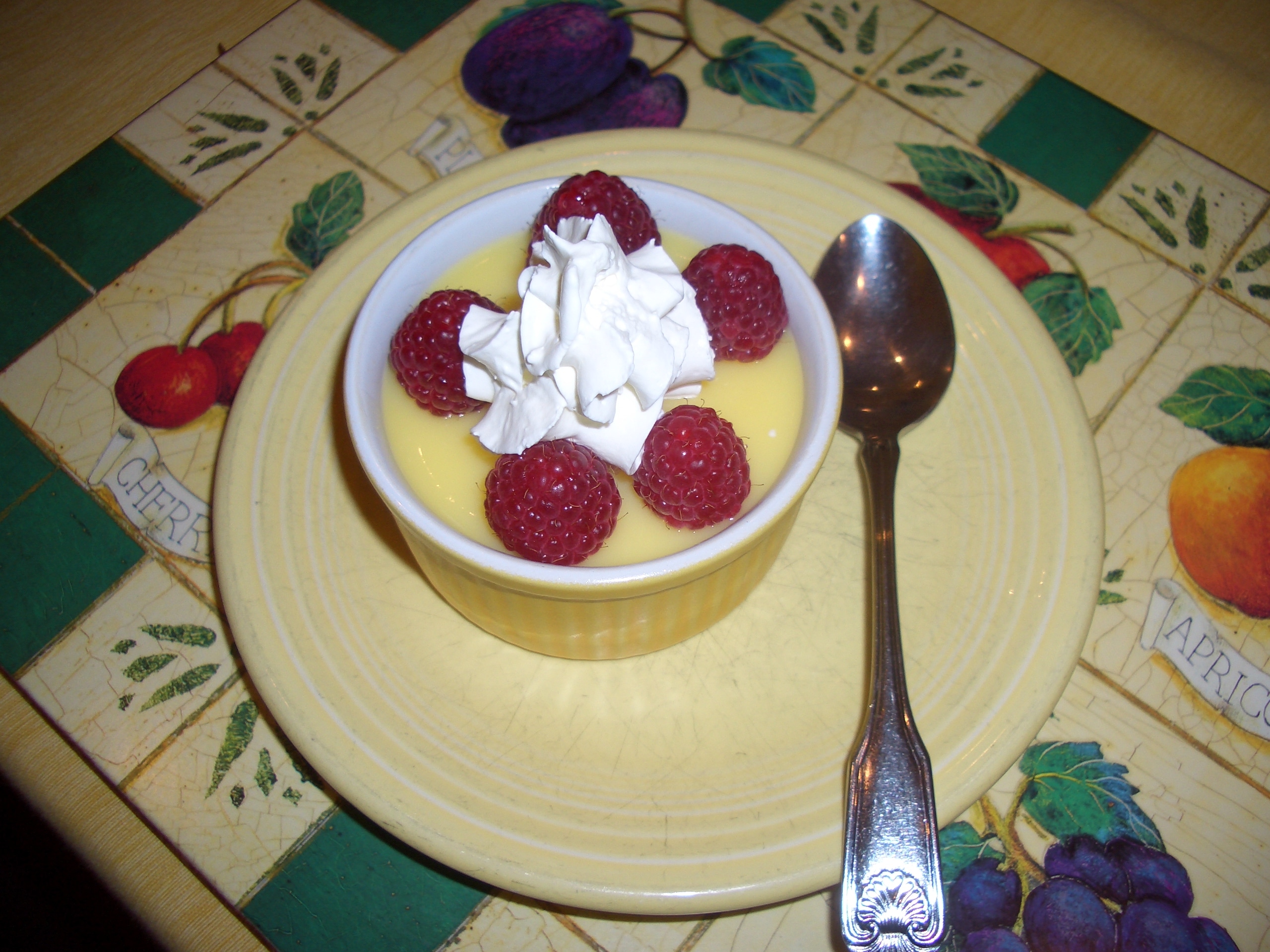 Crème dessert à l'eau de coco fraîche et polenta