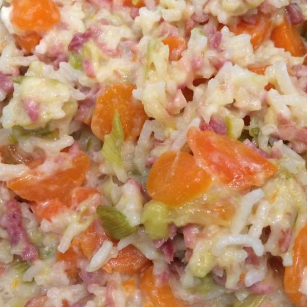 Riz, bacon, légumes sauce vache qui rit