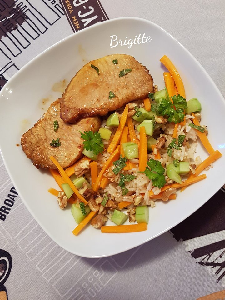 Porc Laqué et crudités sauce Thaïe